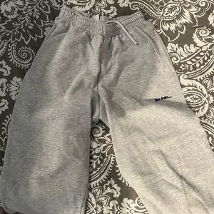 iet fran’s sweatpants